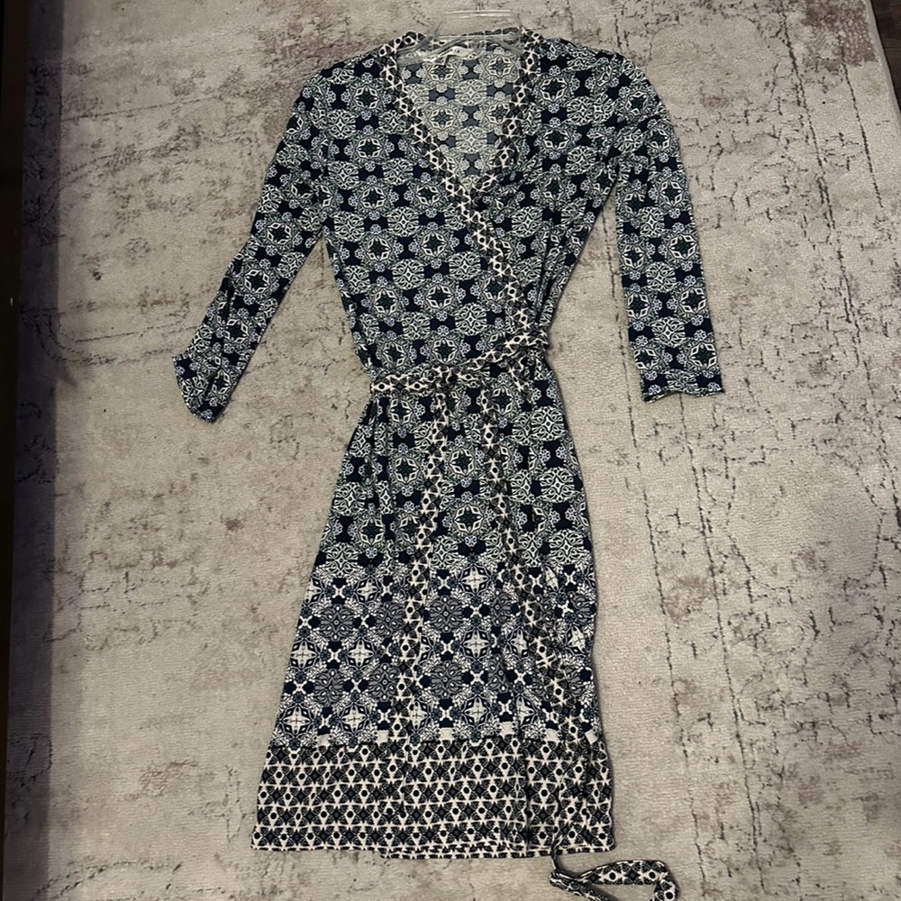 Max Studio 3/4 sleeve wrap dress. Size XS.